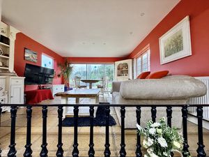 Photo 1- click for photo gallery